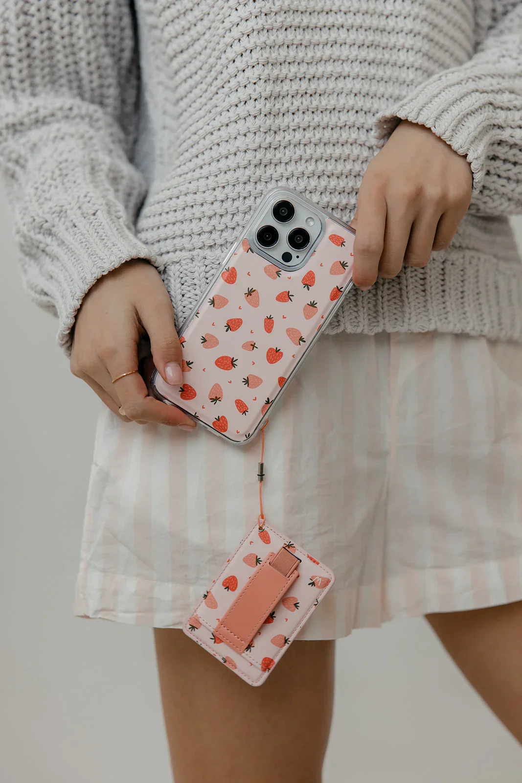 Berry Bliss Magnetic Case and Wallet - Image 5