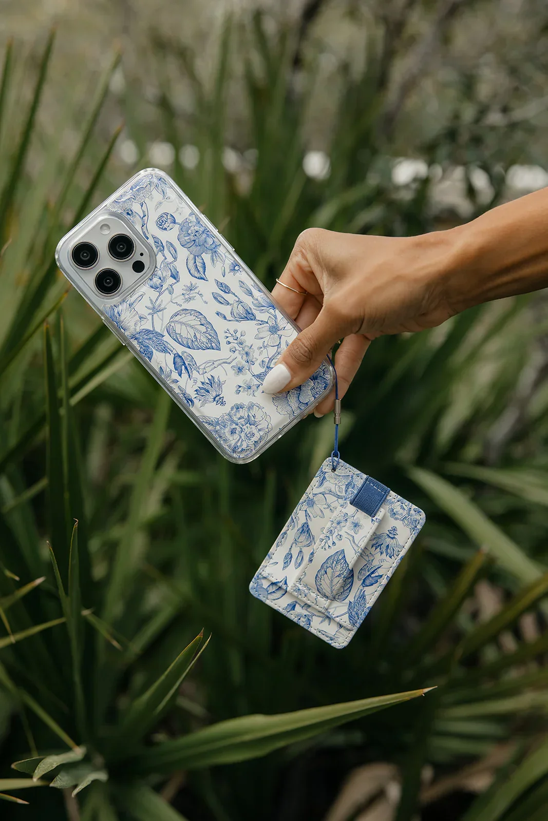 Blue Willow OG Magnetic Case and Wallet - Image 4