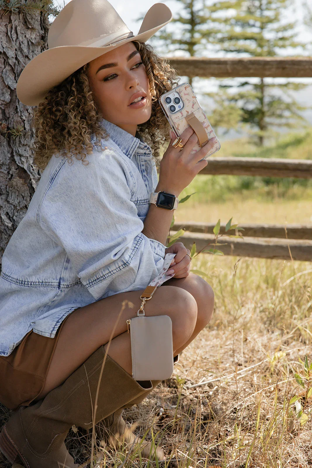 Boots and Bloom Magnetic Wallet - Image 4