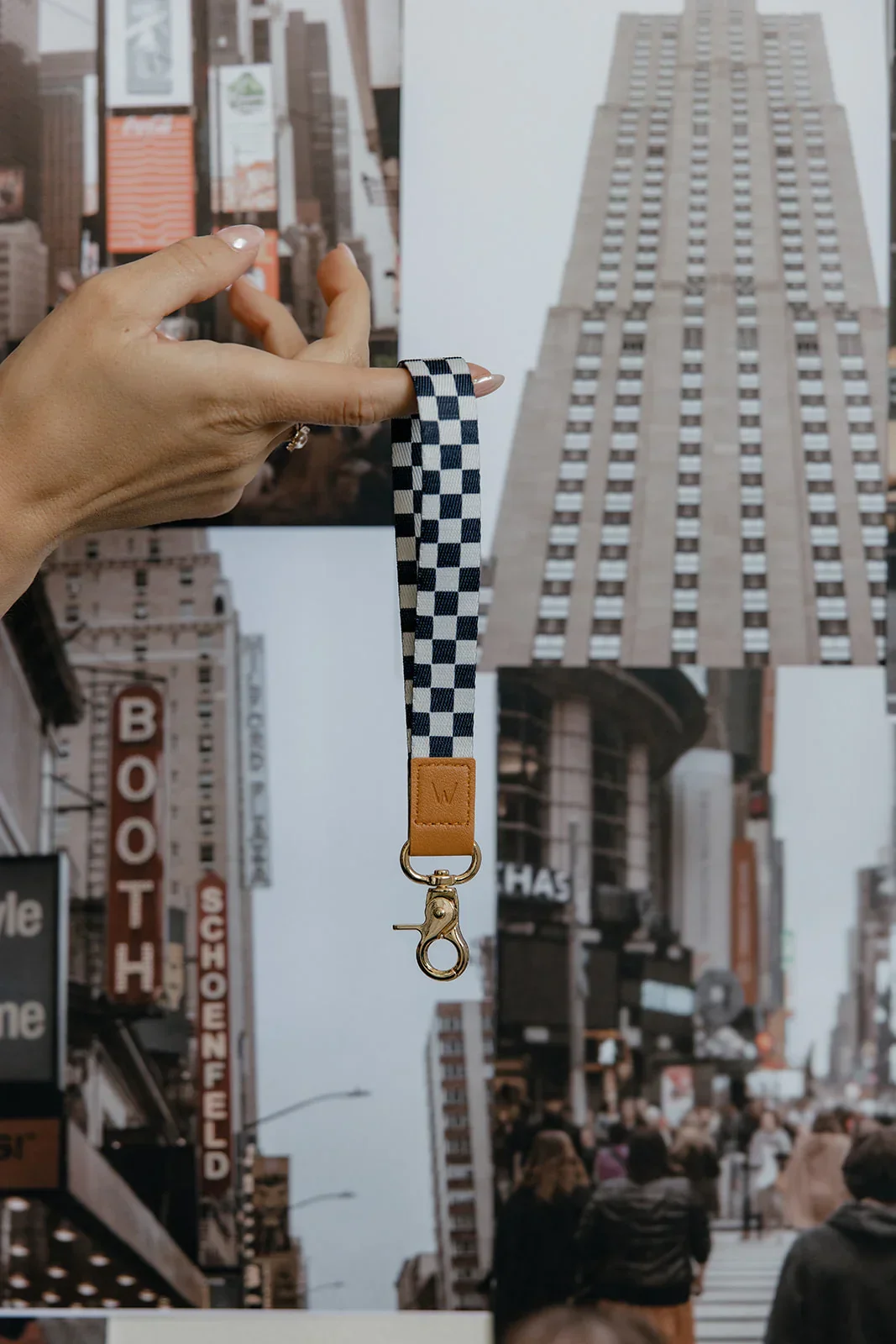 Bow Noir Wrist Lanyard - Image 2