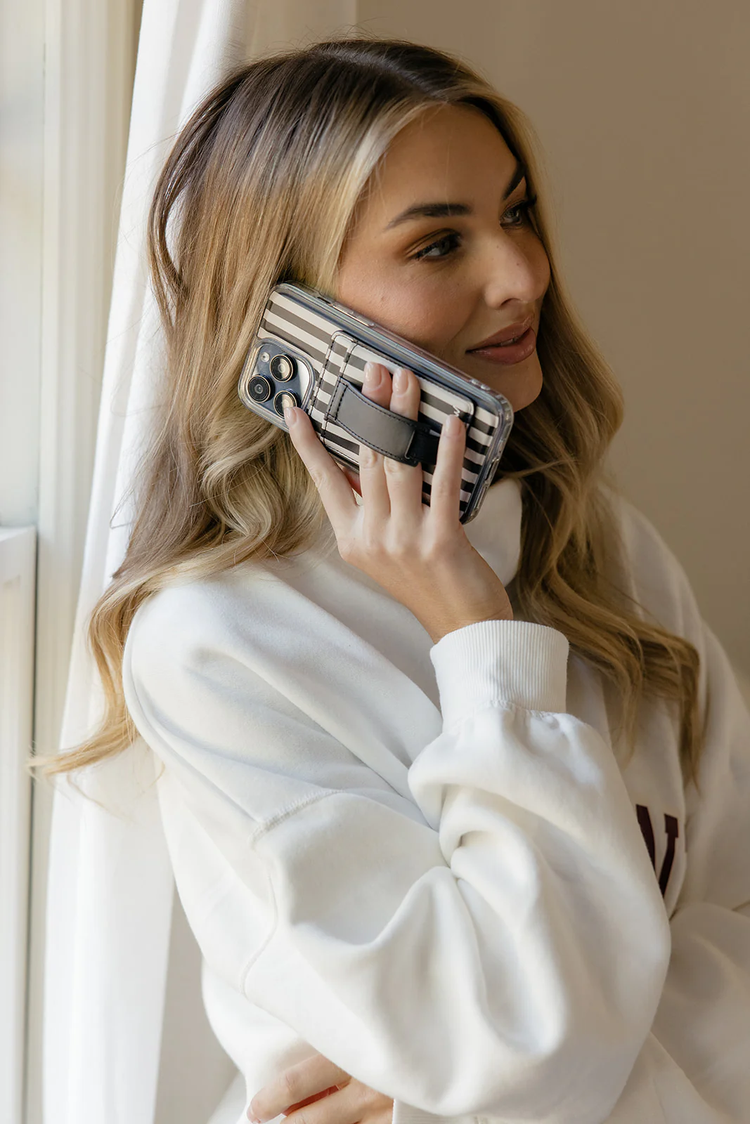 Fine Line Magnetic Wallet - Image 6