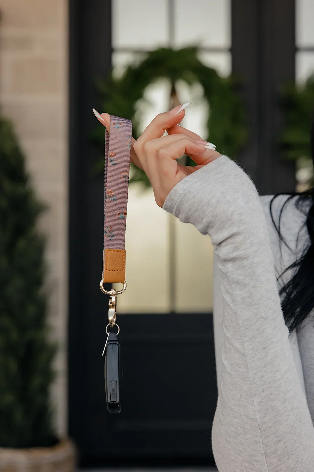 Mauve Meadow Wrist Lanyard - Image 2