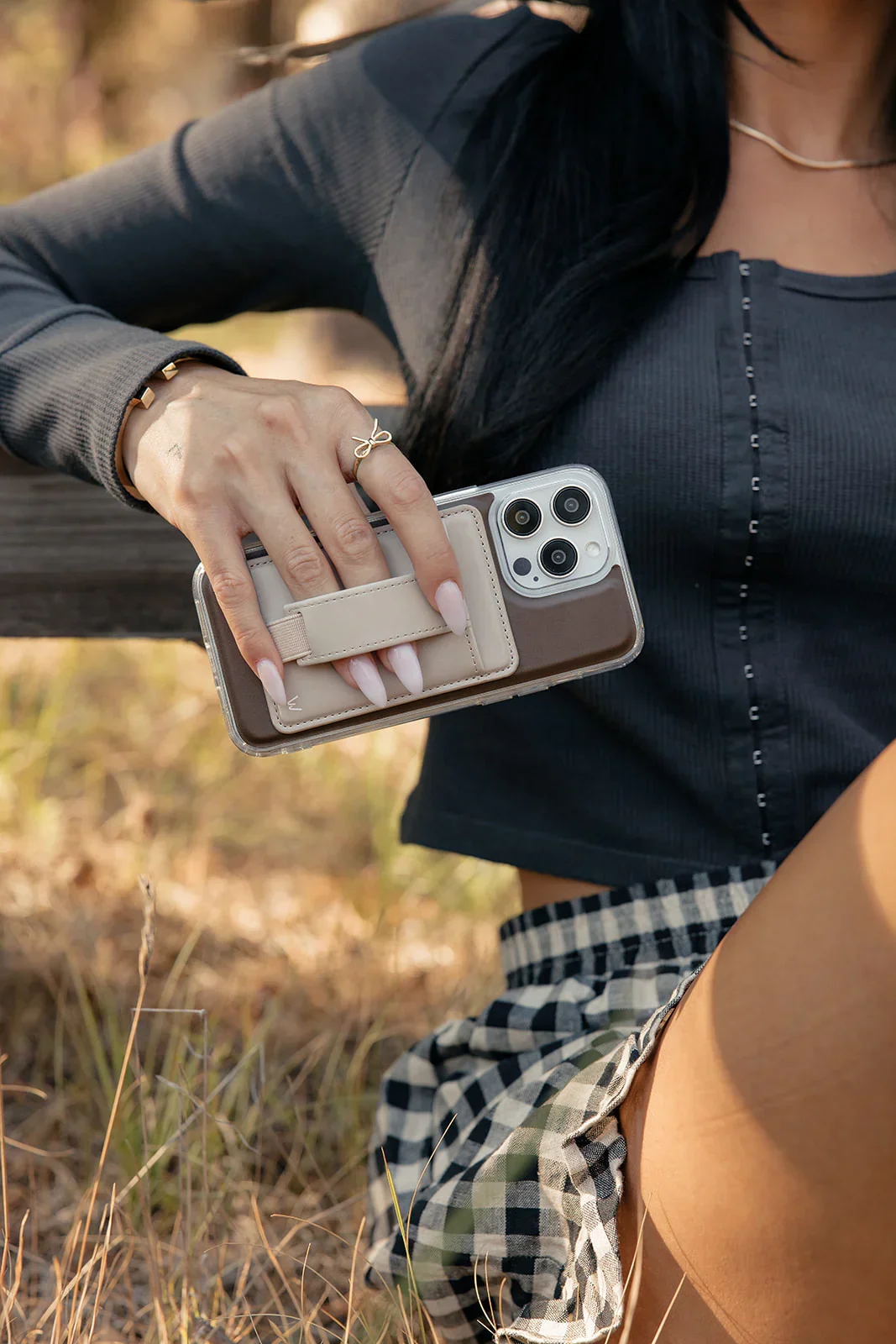 Almond Cream Magnetic Wallet - Image 7