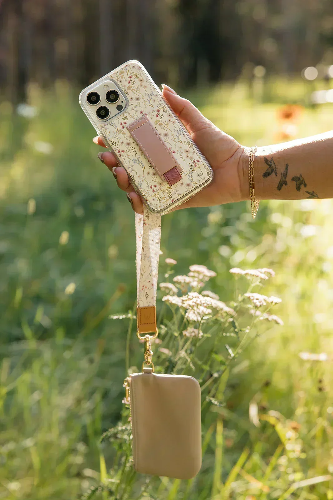 Wild Flower Magnetic Wallet - Image 2