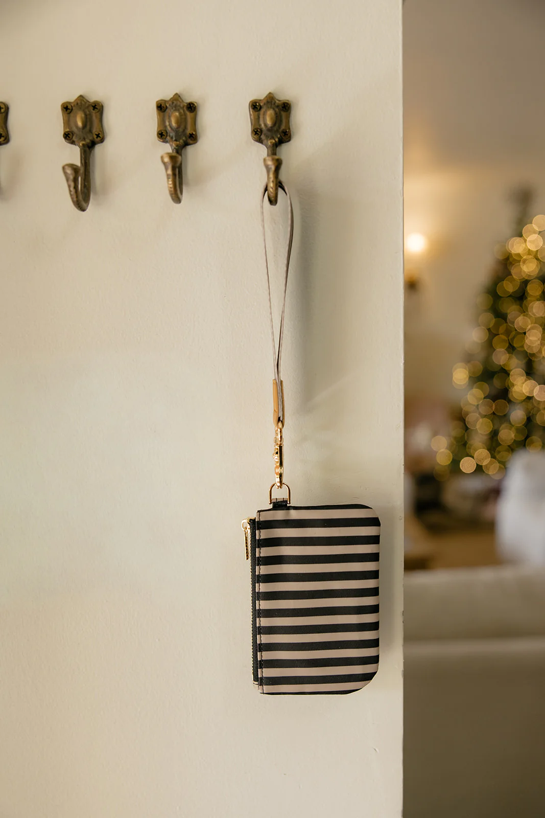 Fine Line Zipper Pouch - Image 2